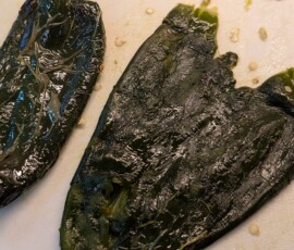 Comparison of an unpeeled and a peeled poblano pepper